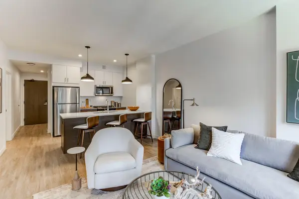 270 Hennepin AVE #600, Minneapolis, MN 55401