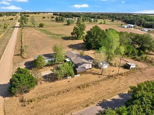 827 N Graham RD, Stroud, OK 74079