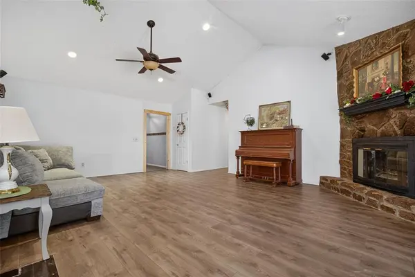 8909 NW 80th ST, Oklahoma City, OK 73132