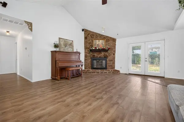8909 NW 80th ST, Oklahoma City, OK 73132
