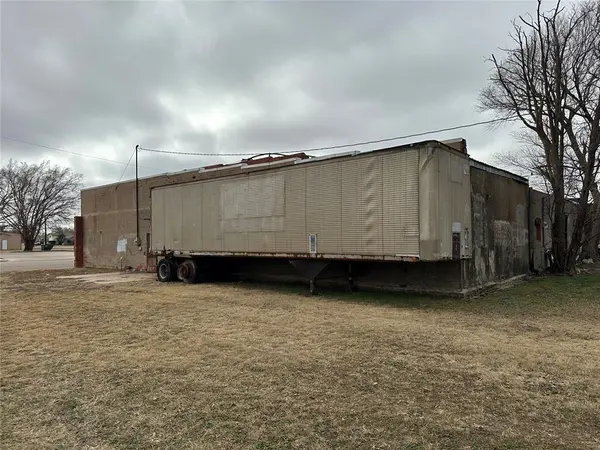 107 E Main ST, Carter, OK 73627