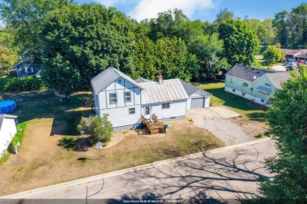 617 4TH ST, Oconto, WI 54153