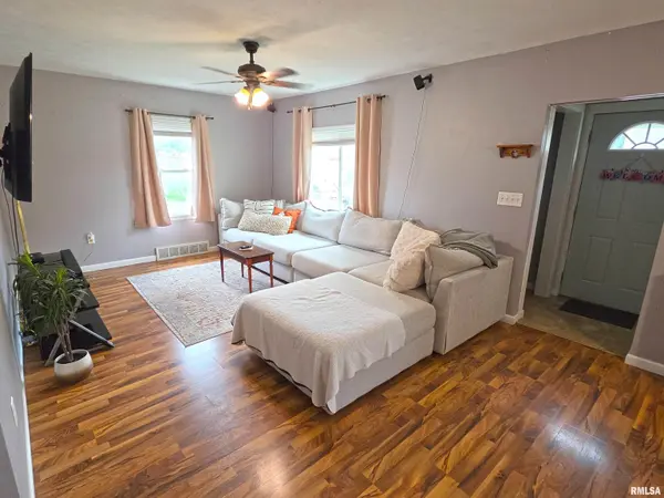 735 N IDAHO ST, West Peoria, IL 61604