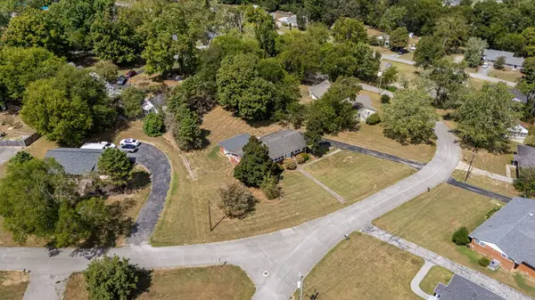1610 June Ave, Shelbyville, TN 37160