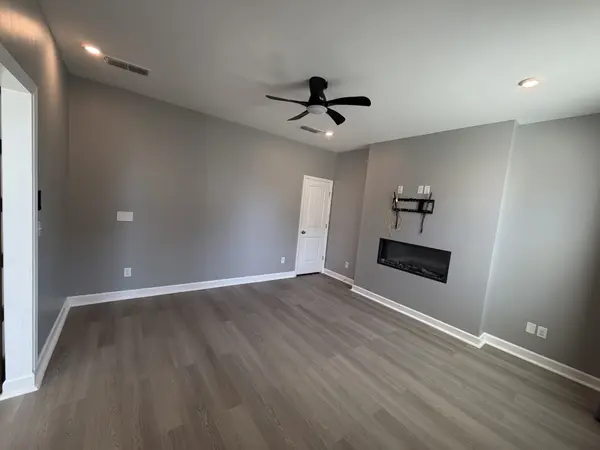 303 Canonbury Way, Murfreesboro, TN 37128