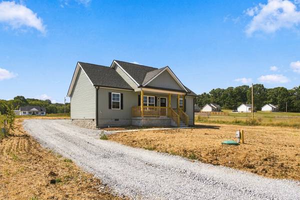 2175 Claude Fox Rd, Cornersville, TN 37047