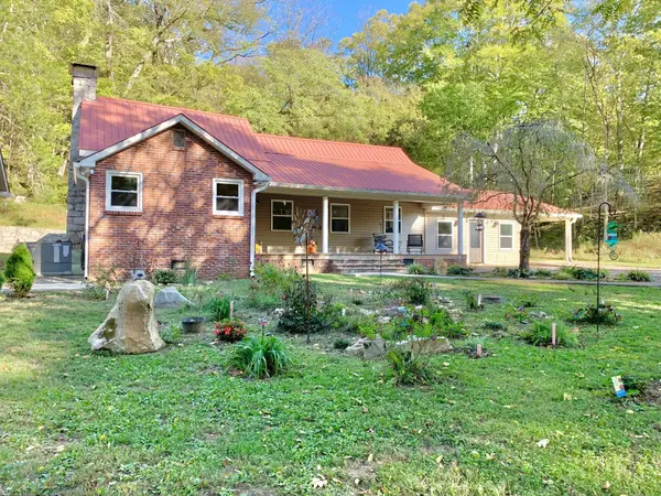 3979 Lem Davis Rd, Cunningham, TN 37052
