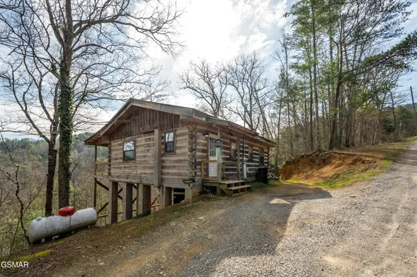 460 Boat Gunnel Road, Townsend, TN 37882