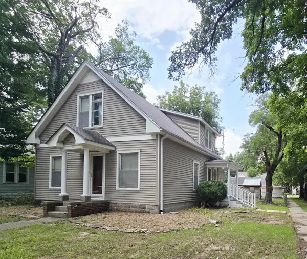 1201 E 11th, Winfield, KS 67156