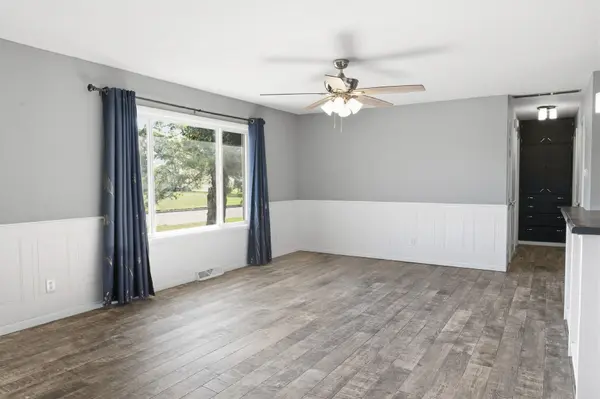 109 N Pine St, Argonia, KS 67004