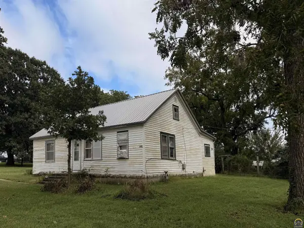 23238 N 4th St, Osage City, KS 66523