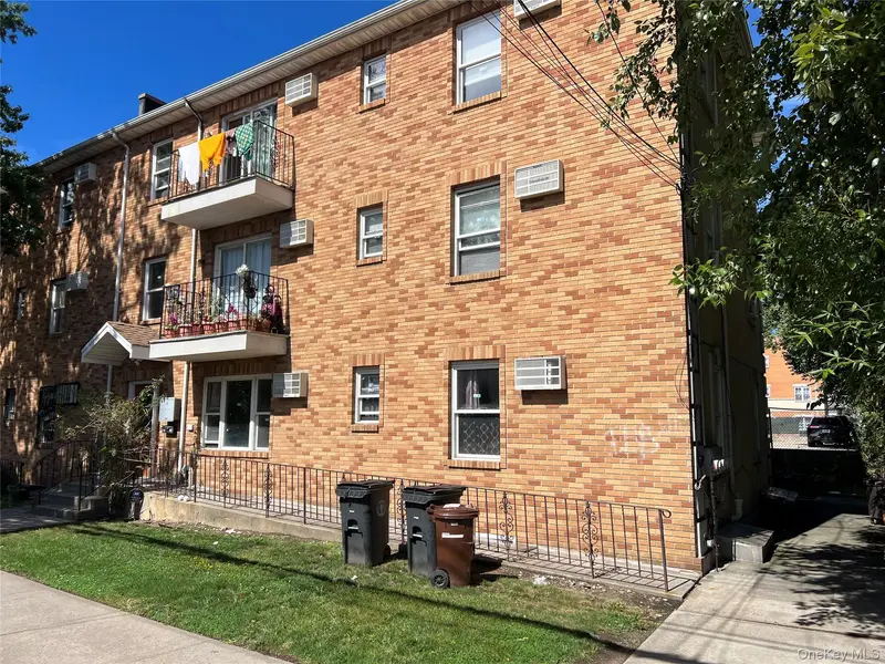17205 Highland AVE, Jamaica, NY 11432