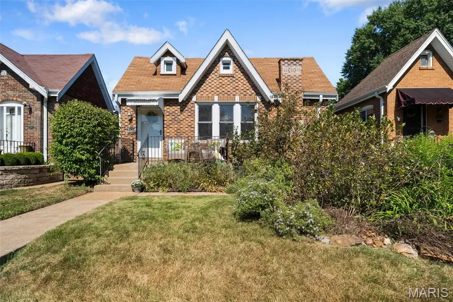 4063 Haven ST, St Louis, MO 63116