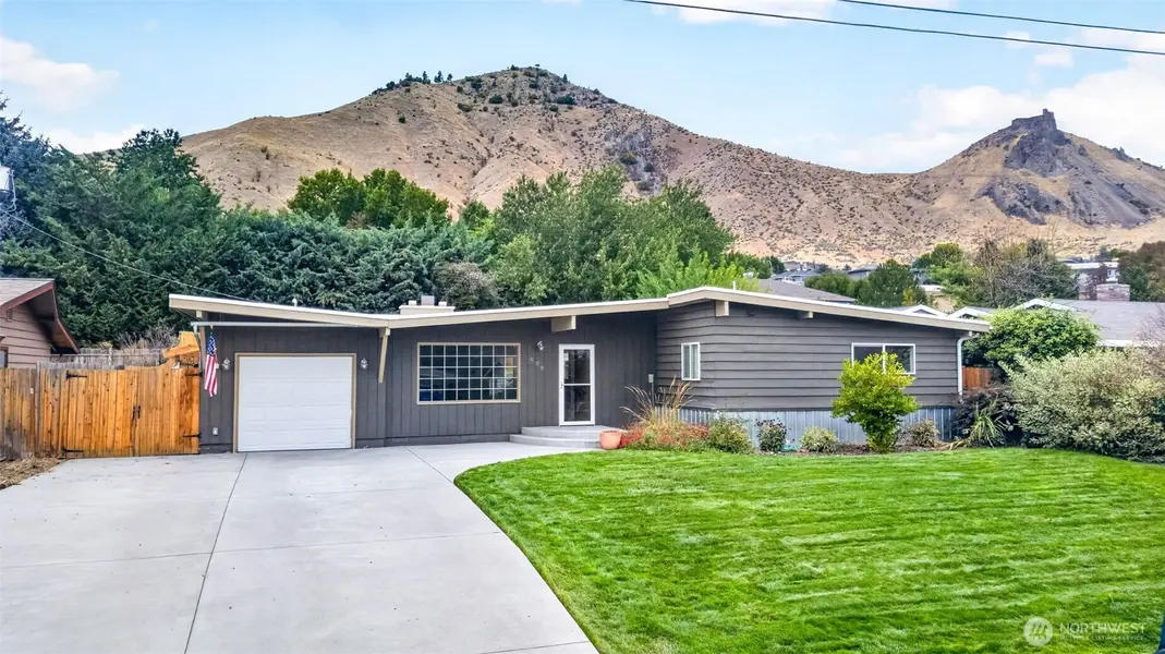 800 Grandview AVE, Wenatchee, WA 98801