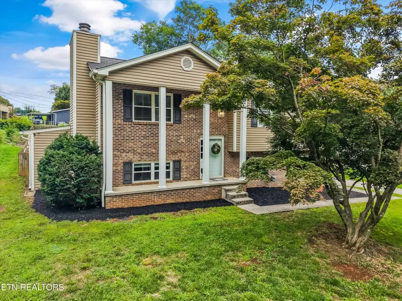 9315 Barrington Blvd, Knoxville, TN 37922