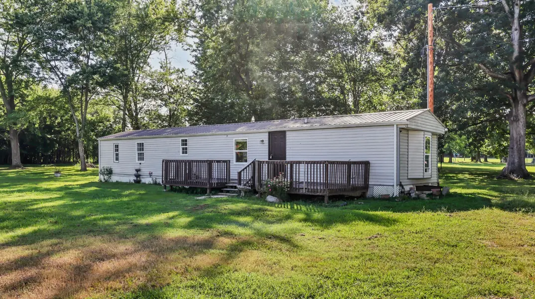 2558 Liverpool Rd, Woodlawn, TN 37191