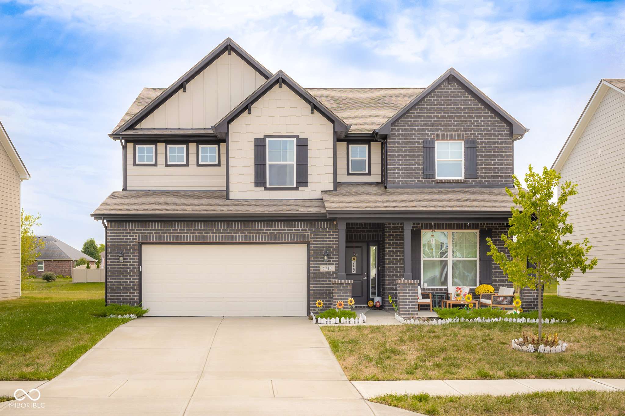 5717 Lauren LN, Columbus, IN 47203