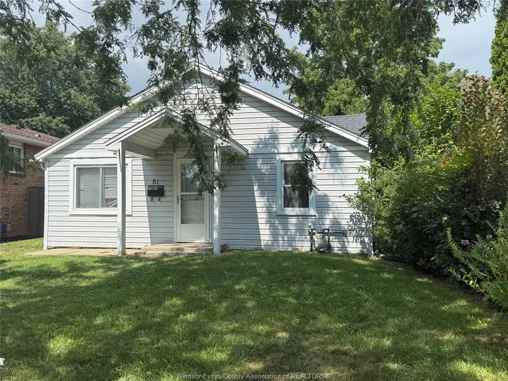81 ROBINSON, Leamington, ON N8H 1Z2