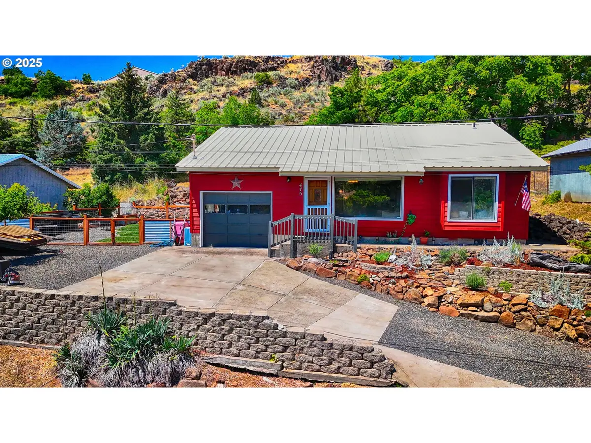 475 BURNHAM AVE, Maupin, OR 97037