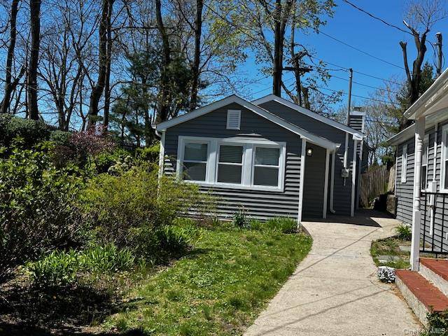 21 West DR, Port Washington, NY 11050