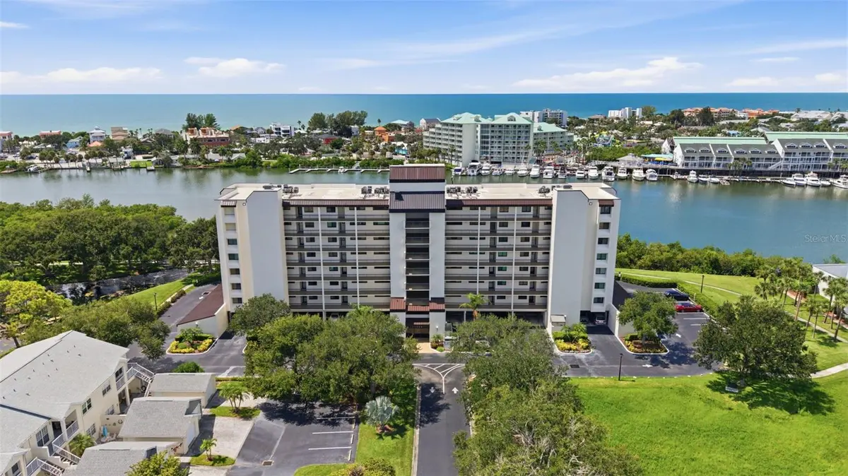 11730 SHIPWATCH DR #207, Largo, FL 33774