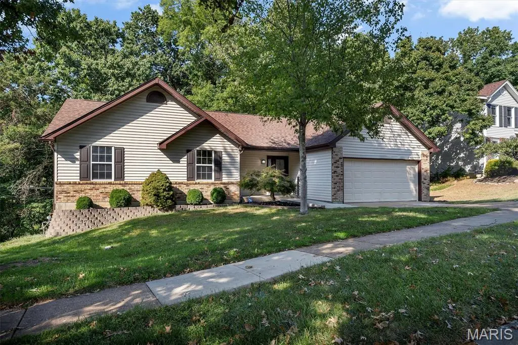 4731 McIlroy DR, Mehlville, MO 63128