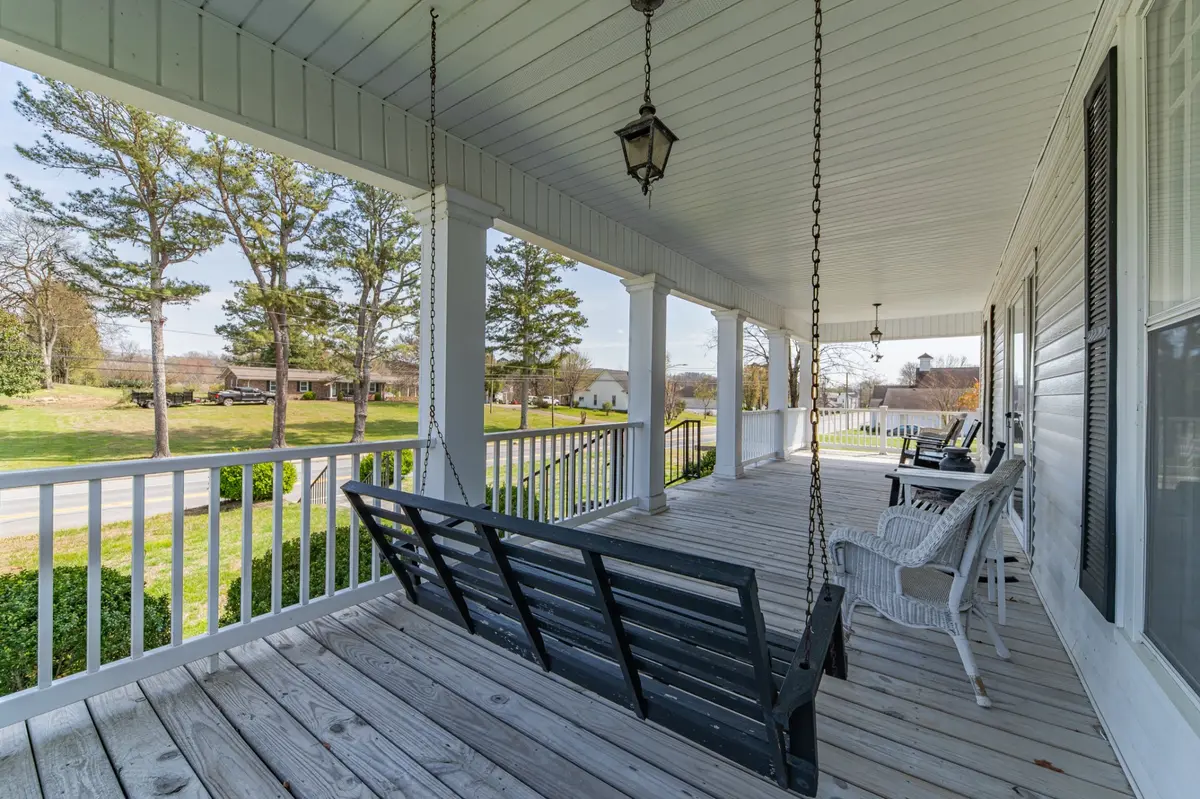 317 N Main St, Cornersville, TN 37047