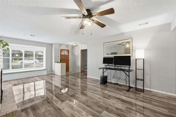 5318 Lake Lindenwood Drive, Waco, TX 76710