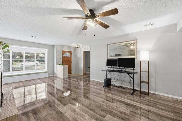 5318 Lake Lindenwood Drive, Waco, TX 76710