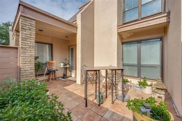 3045 Park Lane #1001, Dallas, TX 75220