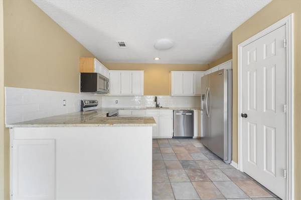 2129 Whetstone Drive, Corinth, TX 76210