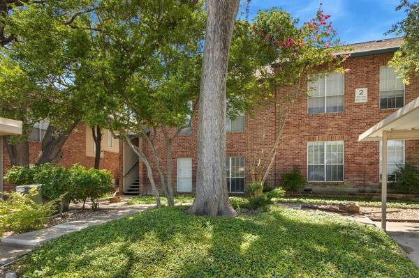 8601 Park Lane #221, Dallas, TX 75231