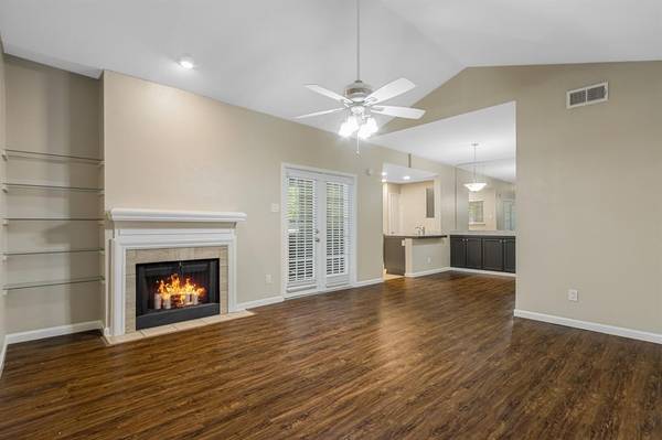 8601 Park Lane #221, Dallas, TX 75231