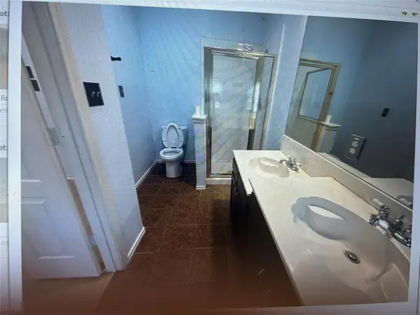 2114 Montclair Lane, Lewisville, TX 75067