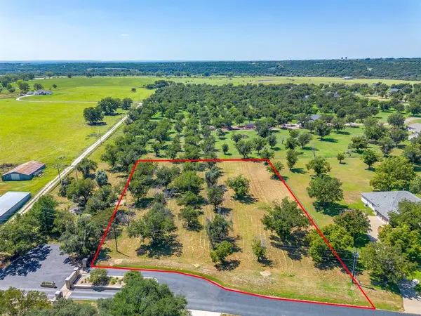 10005 Orchards Boulevard, Cleburne, TX 76033