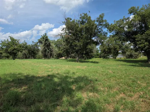 10005 Orchards Boulevard, Cleburne, TX 76033