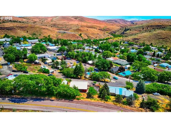 475 BURNHAM AVE, Maupin, OR 97037
