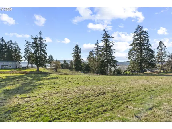 37 SUNNYFIELD DR #31, Cathlamet, WA 98612