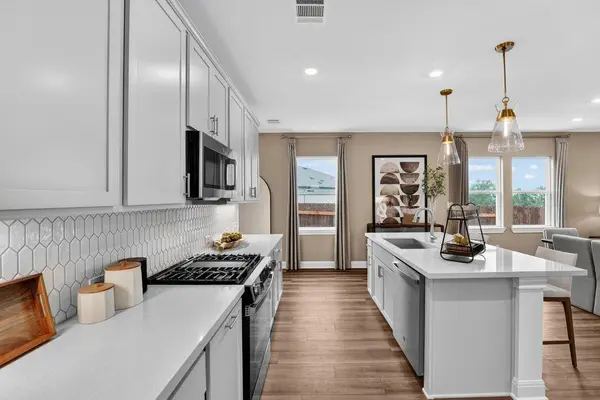 185 Montoro ST, Dripping Springs, TX 78620