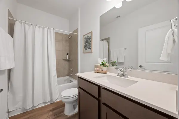 6605 Apache Plum LN, Spicewood, TX 78669