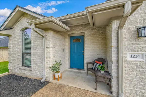 1214 Martinsville LN, College Station, TX 77845