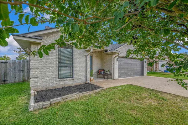 1214 Martinsville LN, College Station, TX 77845