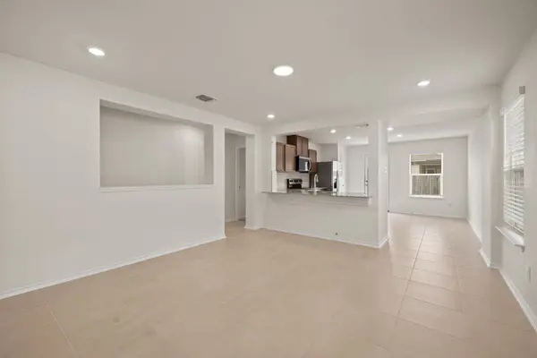 284 Feathers ST, Jarrell, TX 76537