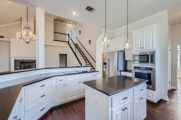 2114 Cliffs Edge DR, Austin, TX 78733
