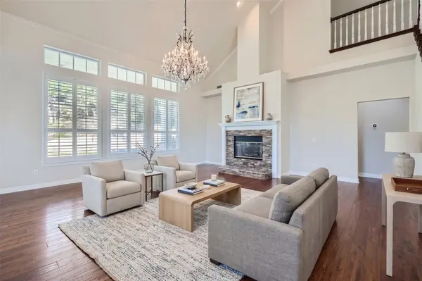 2114 Cliffs Edge DR, Austin, TX 78733
