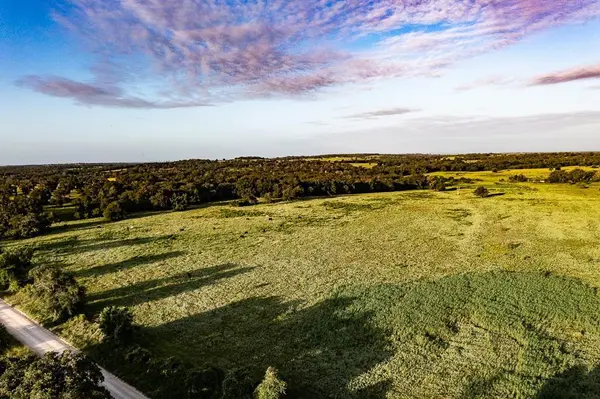 3087 County Road 320, Lexington, TX 78947