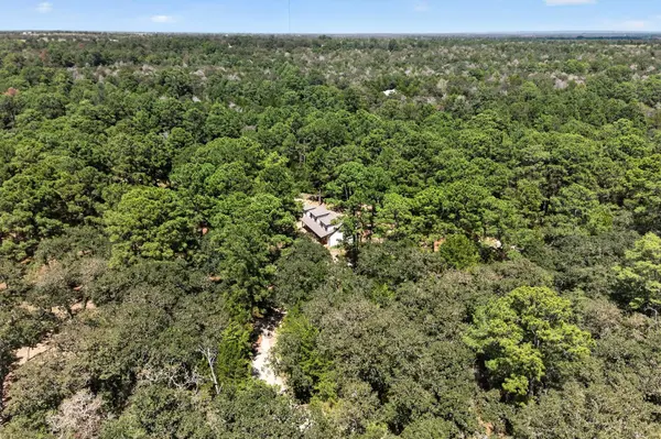 158 Fealy RD, Red Rock, TX 78662