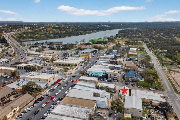 905 3rd ST, Marble Falls, TX 78654