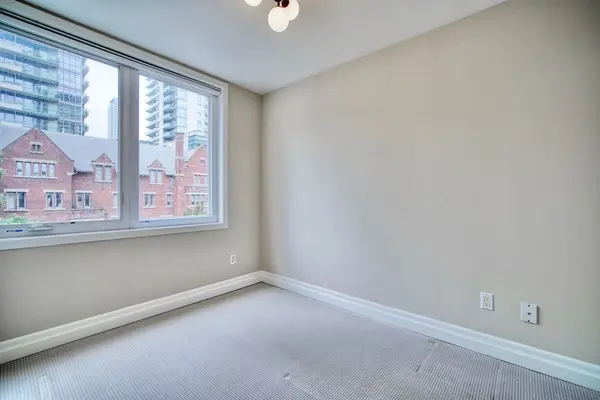 415 Jarvis ST #314, Toronto C08, ON M4Y 3C1
