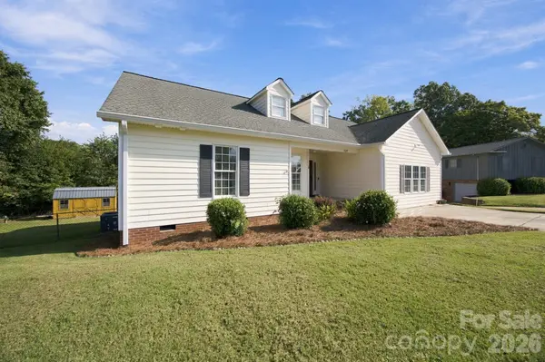 1829 Kenmore DR, Statesville, NC 28625